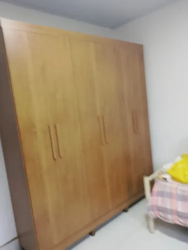 Guarda-roupa seis portas SEMINOVO