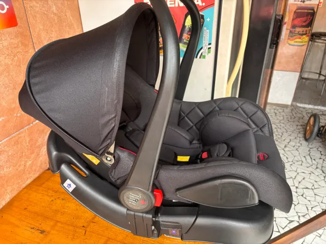 Bebê conforto + base veicular da passear 