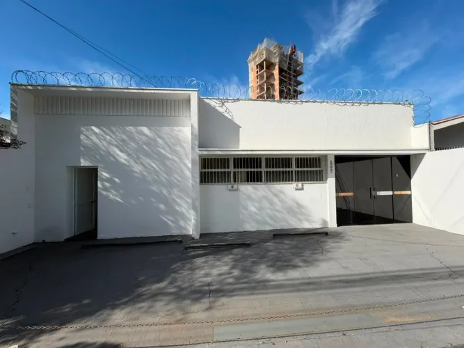 Casa com 4 dormitórios à venda, 239 m² por R$ 1.100.000 - Centro - Americana/SP