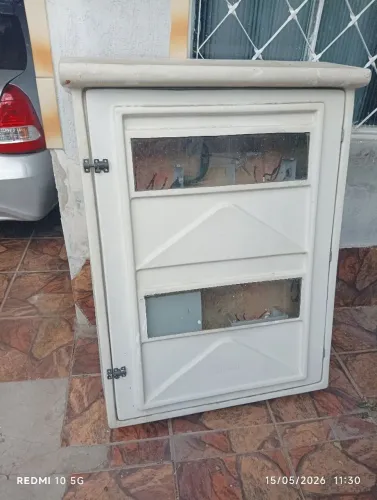Painel bifásico, caixa de Luz