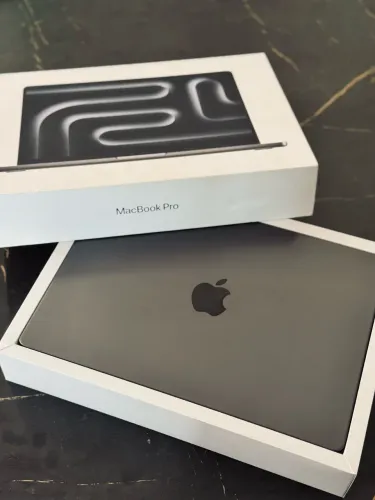 MACBOOK PRO M3 18GB 512GB SSD