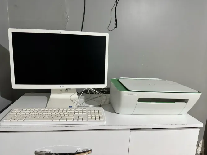 Vende-se computador semi novo e impressora 