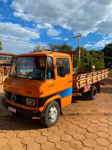 Caminhão Mercedes MB 608 1979