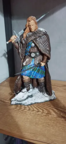 Miniatura Highlander escala 1/6 pintada a mão.(Peça incrível)