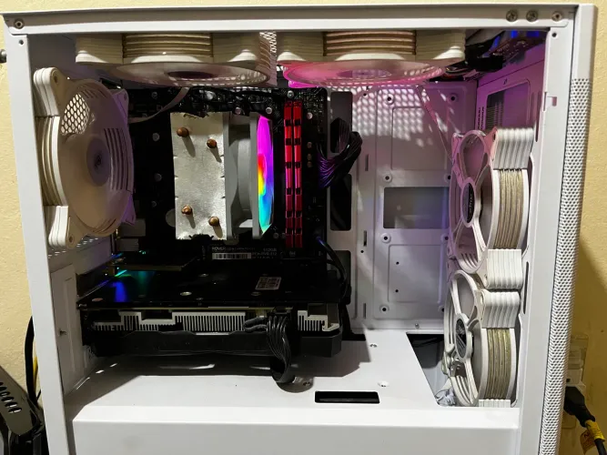 PC Gamer RTX 2060 Super 8GB | Ryzen 5 | 16GB RAM | Monitor 180Hz ?