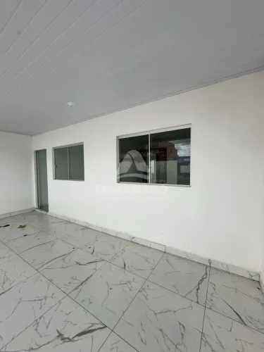 Residencia Aconchegante com 02 Dormitórios!