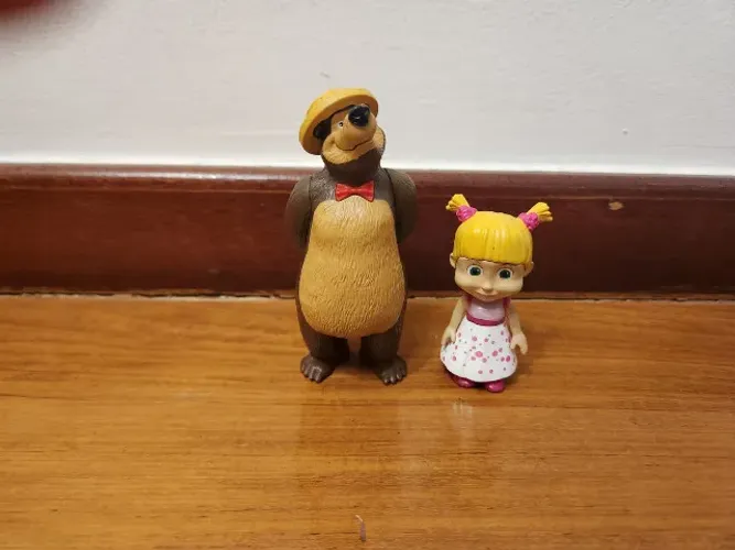 Mini figuras Masha e o Urso