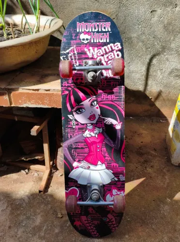 SKATE INFANTIL ? MONSTER HIGH - DRACULAURA ? Desapega ? Araçatuba.