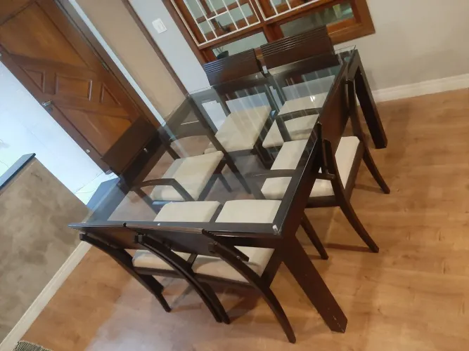 Mesa de Jantar 6 Lugares com tampo de Vidro - Madeira Maciça