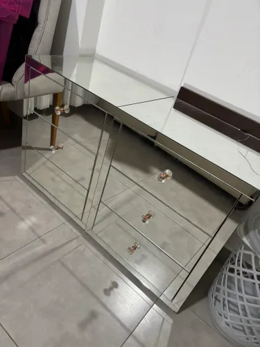 Criado mudo espelhado 