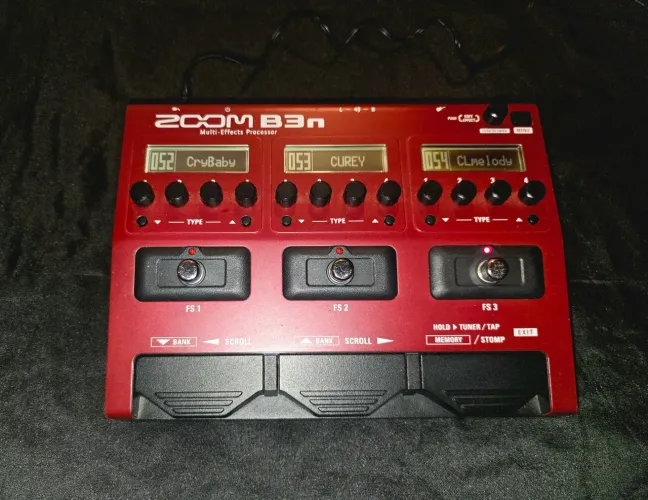 Pedaleira para Baixo, Guitarra e Violao Zoom B3n