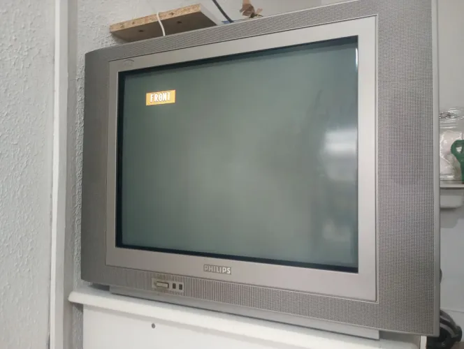 TV Philips 20" tela plana