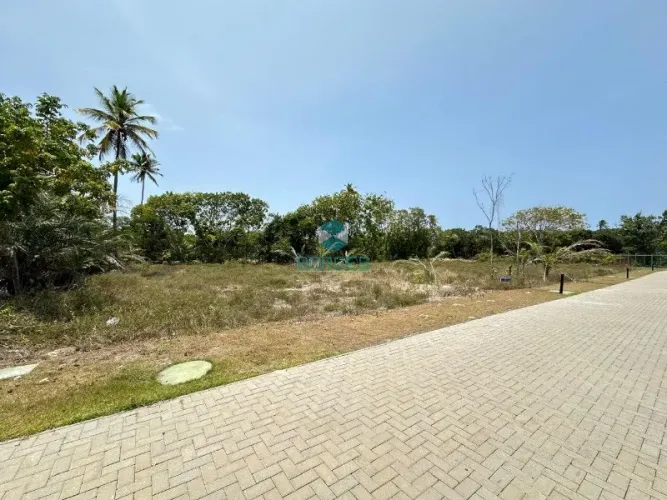 TERRENO EM CONDOMÍNIO RESIDENCIAL em MATA DE SÃO JOÃO - BA, PRAIA DO FORTE