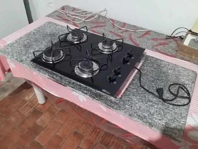 Fogão/ cooktop 4 bocas+ pedra de marmore