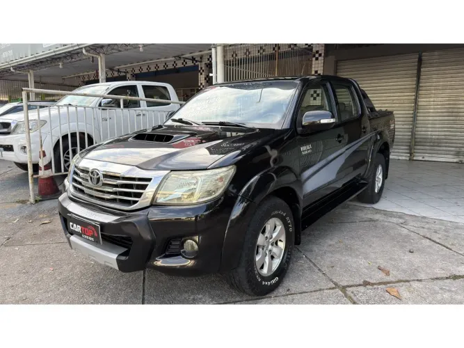 Toyota Hilux CD SRV 4X4 3.0 8V 116cv TB Diesel 2014