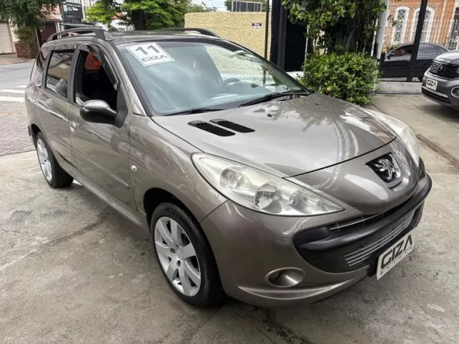 Peugeot 207 SW XR Sport 1.4 Flex 8V 5P 2011