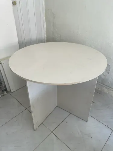 Mesa redonda grande para 4 cadeiras MDF