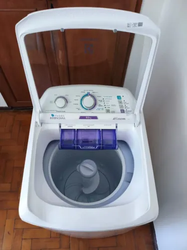 Máquina de Lavar Electrolux 8,5kg LAC09 127v - Excelente Estado