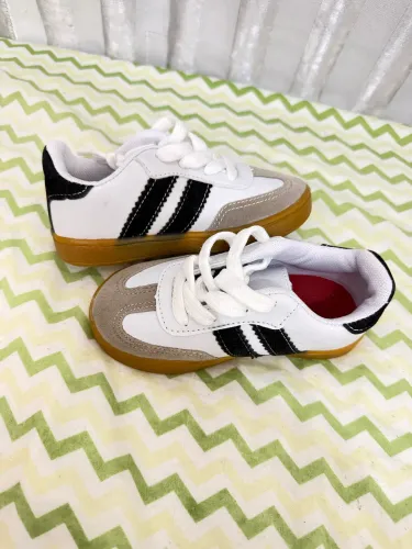 Sapatinho infantil menino 24/25 novo
