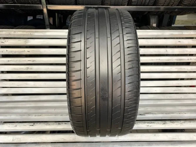 Pneu 255/35/18 Champiro HPY GT Radial R$389,00 / Pneu 255/35R18