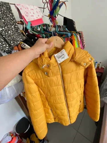 Casaco de frio com capuz