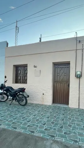 - Casa no monte castelo