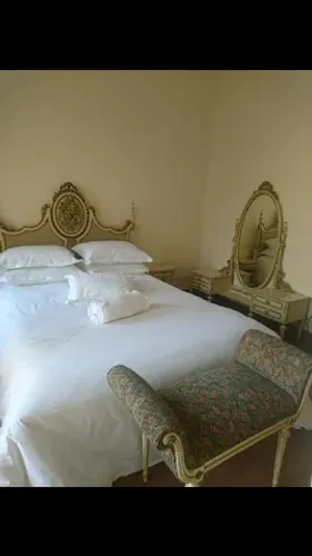 Cama antiga LER ANÚNCIO