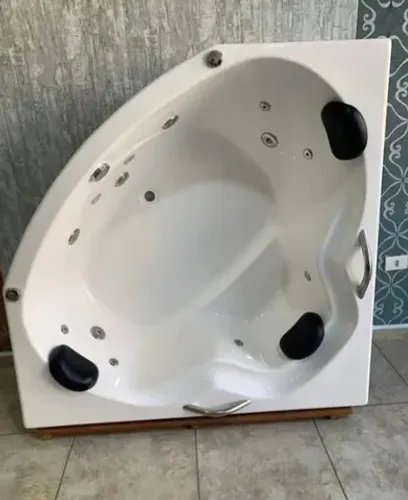 Banheira dupla de canto com hidromassagem