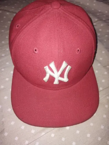Boné New Era vermelho juvenil