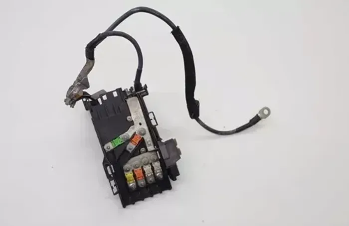 Placa De Fusível Da Bateria Peugeot 3008 Griffe Thp 2014