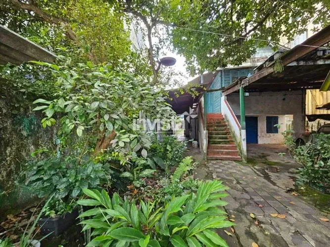 Terreno à venda no bairro Embaré