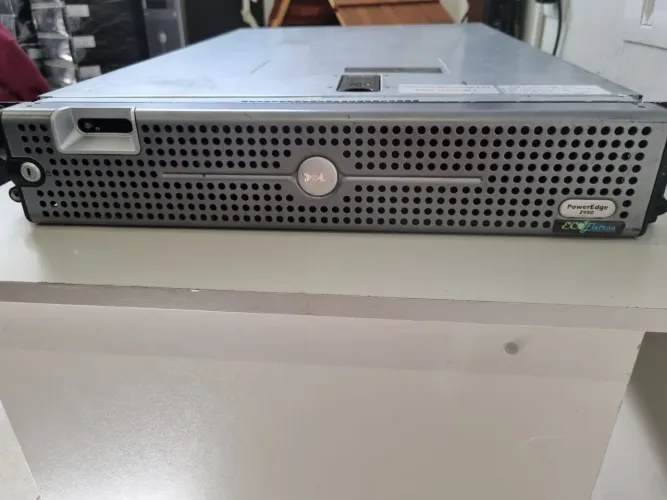 Servidor Dell PowerEdge 2950 1 Intel Xeon Quad 08Gb DDR2 1 HD 450Gb Sas 