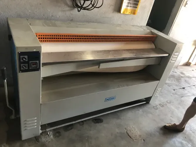 Calandra industrial 1.60mts elétrica marca suzuki 