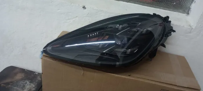 FAROL PORSCHE CAYANNE LADO Esquerdo 2018/22