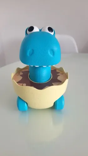 Brinquedo. Carro fricção