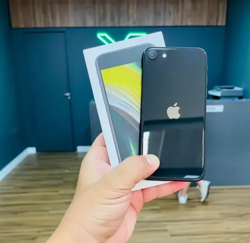 iPhone SE 2020 na caixa com garantia e melhor preço  