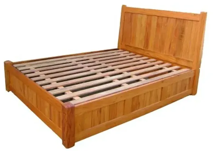 cama de casal para colchão de 1,38 em madeira de demolição