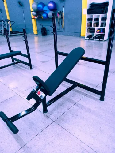 Supino inclinado tubular