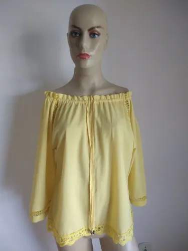 Blusa cigana amarela com renda