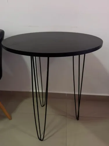 2 Mesas Redondas Eames Eiffel pés triplo em aço - 60 cm diâmetro
