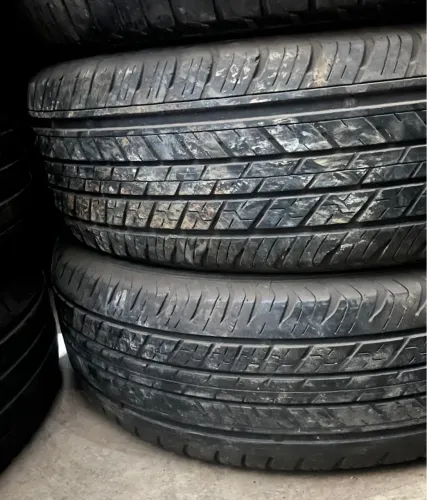 Par de pneus 18 Fiat Toro 225/60 R18 semi novos 