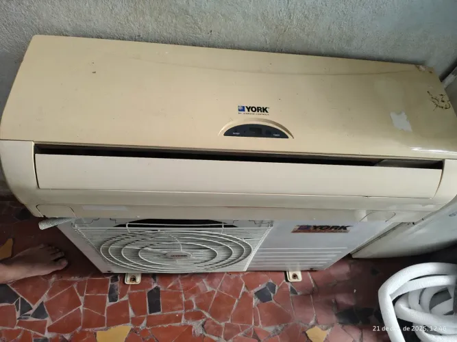 Vendo ar condicionado York 12.000 BTUs
