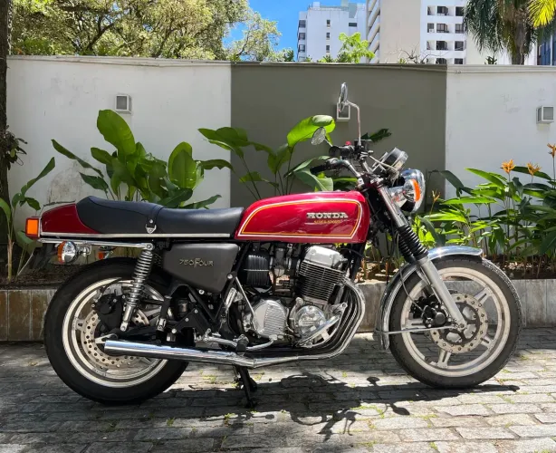 Honda 750 Four Super Sport - 7 galo, 1976