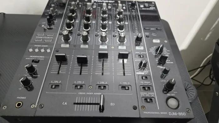 Mixer DJ Pioneer DJM 850