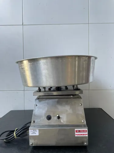 Máquina de Algodão Doce Profissional