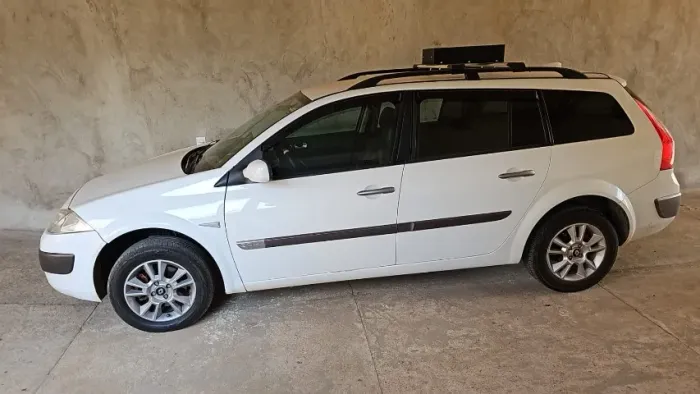 Megane Grand Tour 2011 2.0 Aut. - Completa e cheia de diferenciais! Veja a descrição.