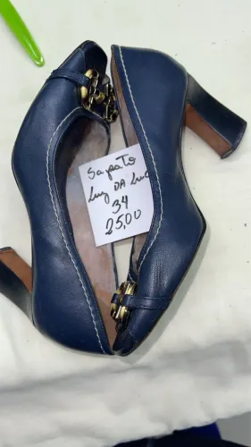 Sapato de couro azul marinho 