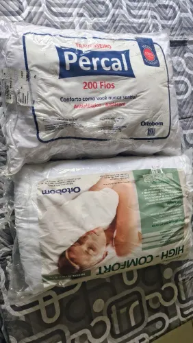 Travesseiro top demais, muito macio. 