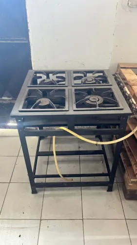 Fogão industrial 4 bocas