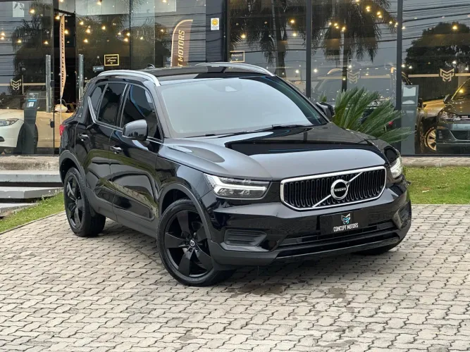 Volvo - XC 40 T-4 MOMENTUM 2.0 190CV FWD
